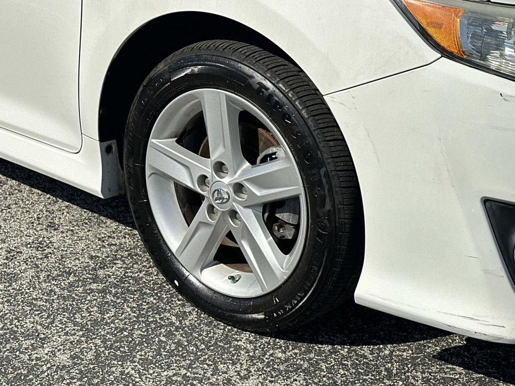 2013 Toyota Camry SE Sedan