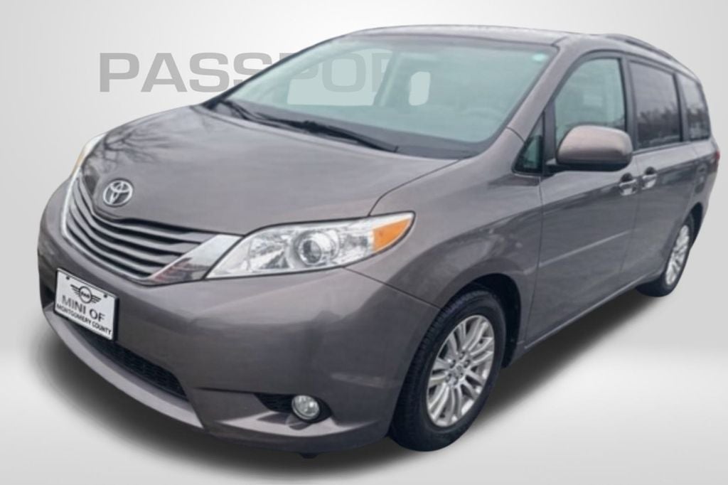 2013 Toyota Sienna XLE Mobility Auto Access