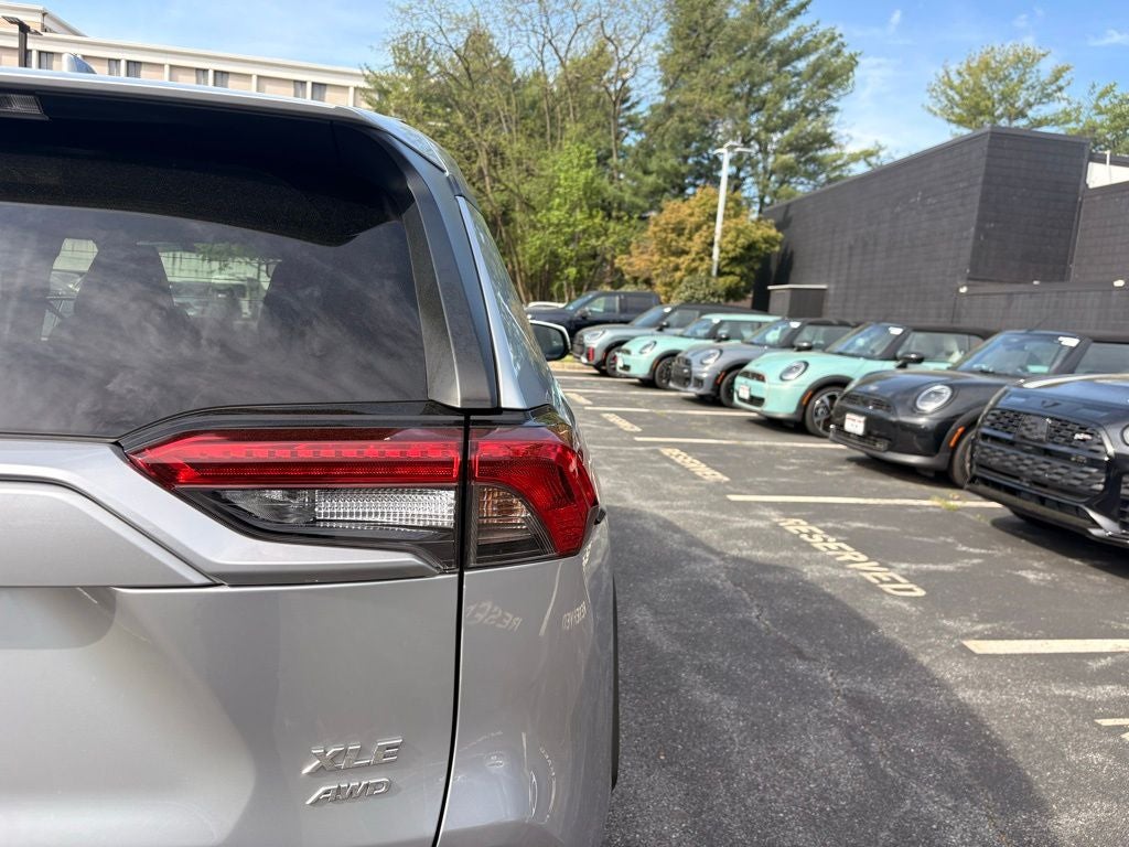 2020 Toyota RAV4 XLE