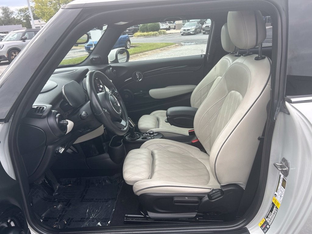 2022 MINI Cooper SE Electric Iconic Hardtop 2 Door