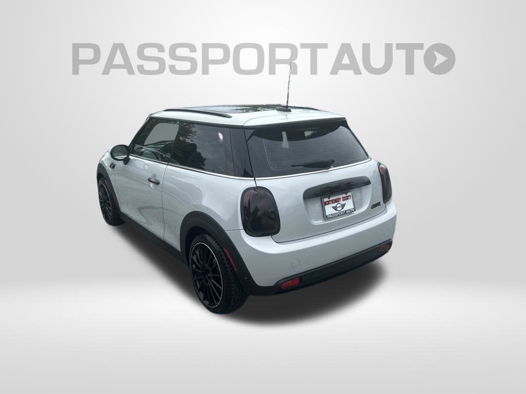 2022 MINI Cooper SE Electric Iconic Hardtop 2 Door