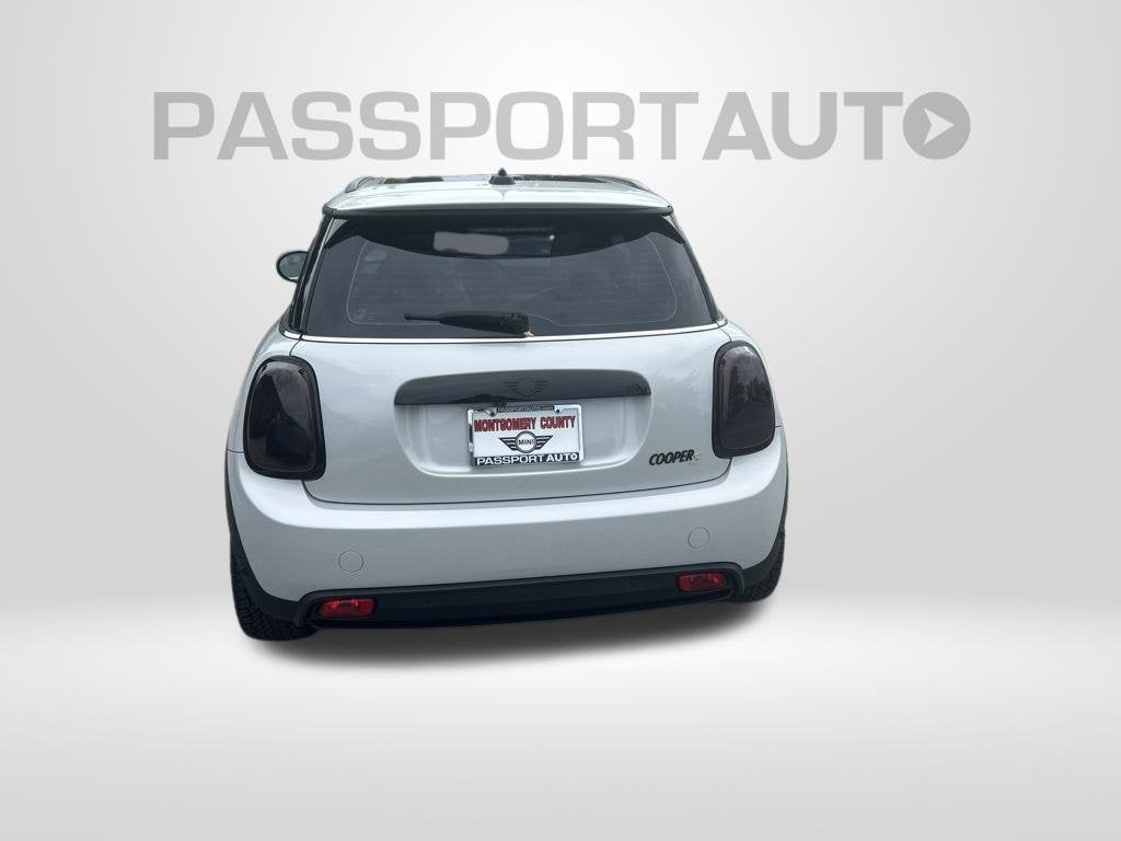 2022 MINI Cooper SE Electric Iconic Hardtop 2 Door