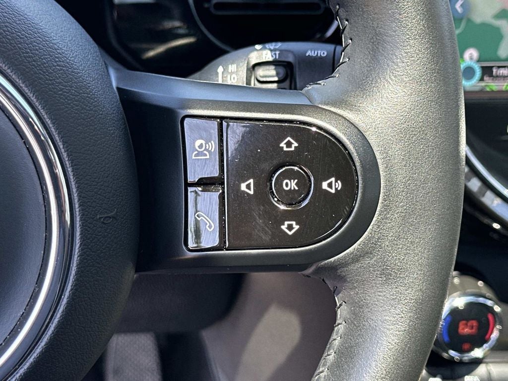 2024 MINI Cooper SE Electric Signature