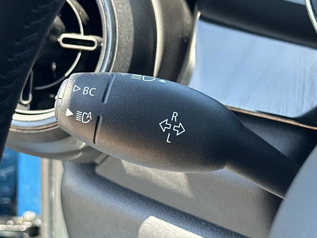 2024 MINI Cooper SE Electric Signature