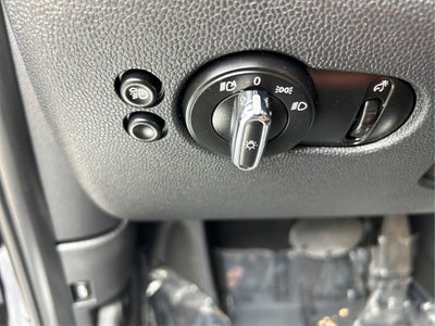 2024 MINI Cooper SE Electric Iconic