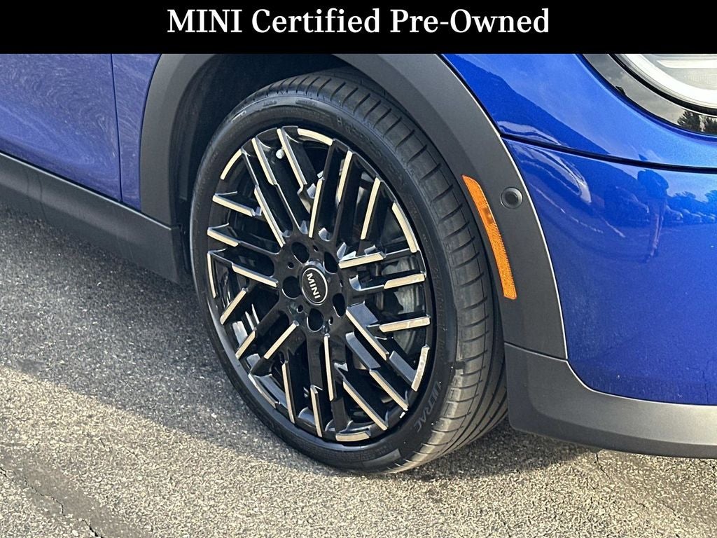 2025 MINI Cooper Signature Plus Hardtop 2 Door