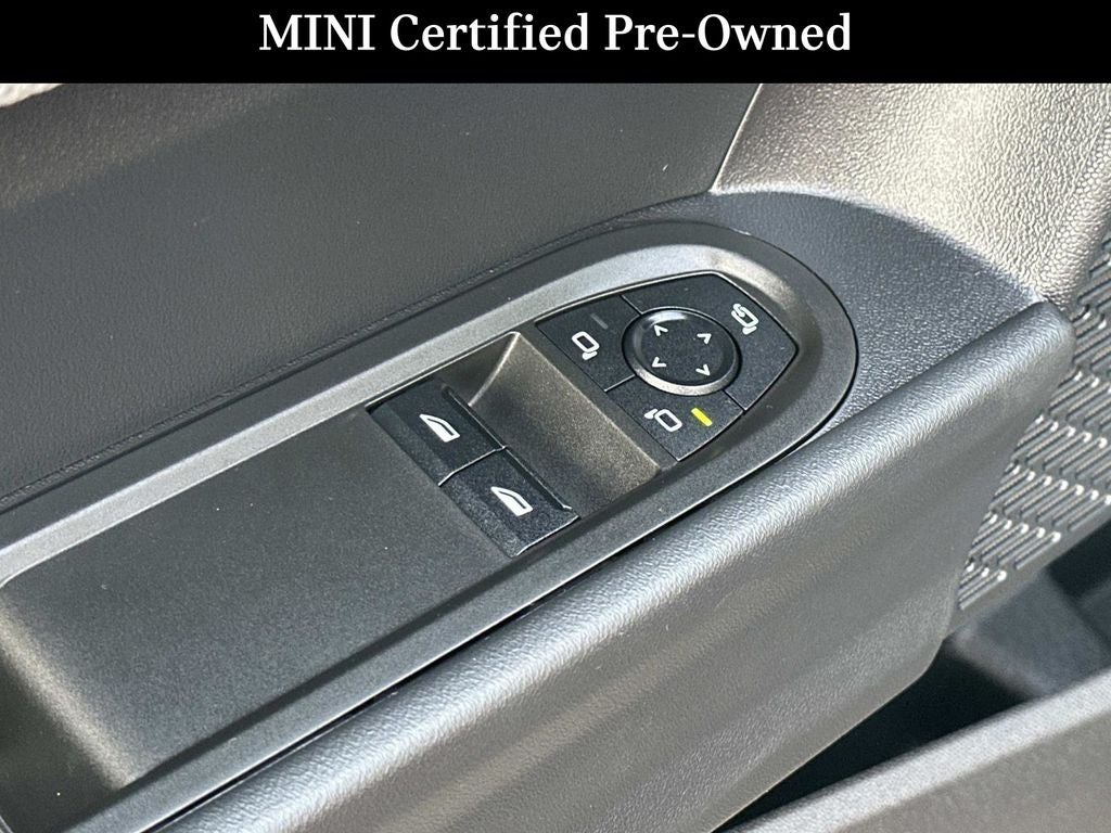 2025 MINI Cooper Signature Plus Hardtop 2 Door