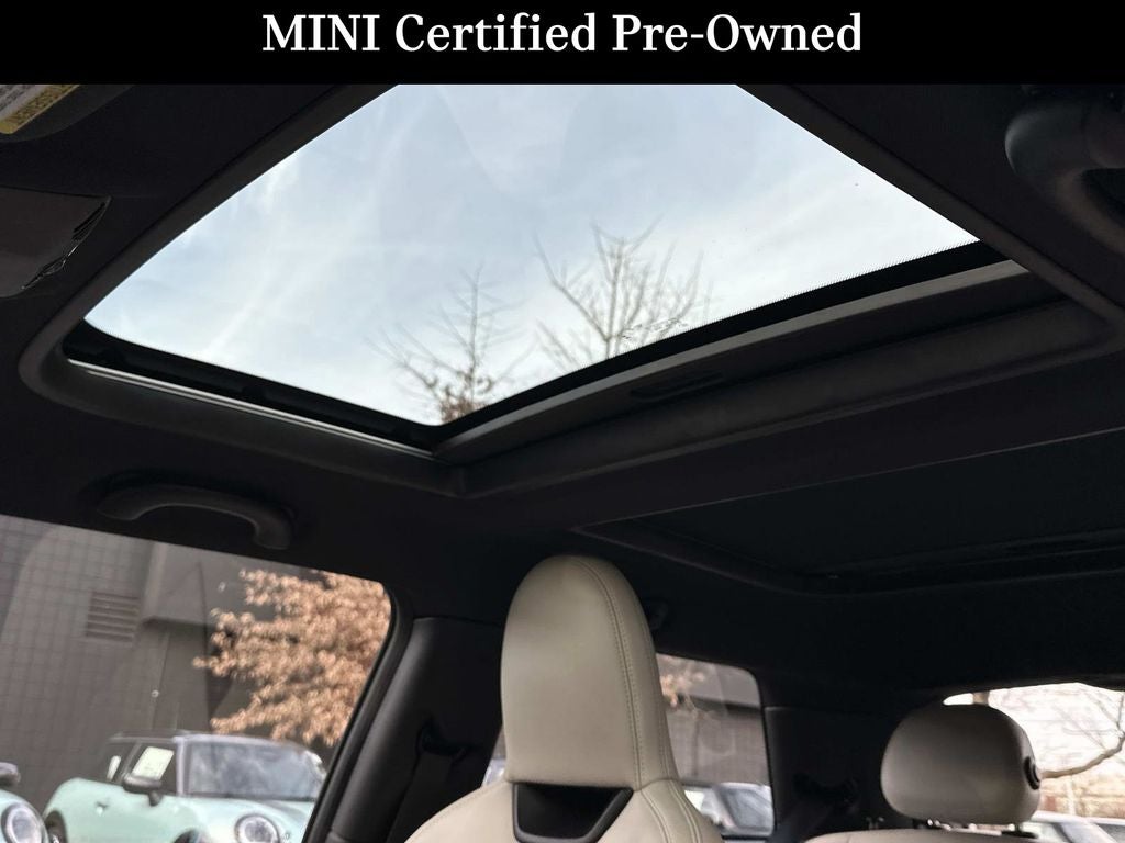 2025 MINI Cooper Signature Plus Hardtop 2 Door