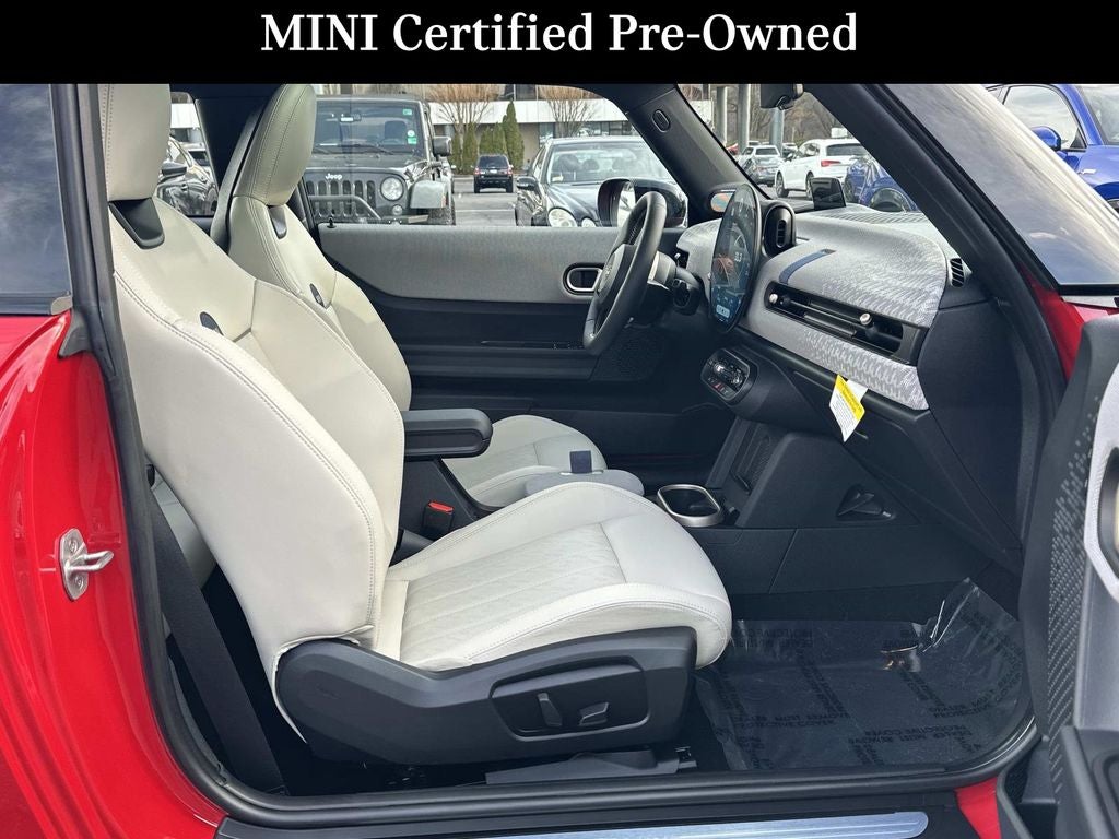 2025 MINI Cooper Signature Plus Hardtop 2 Door