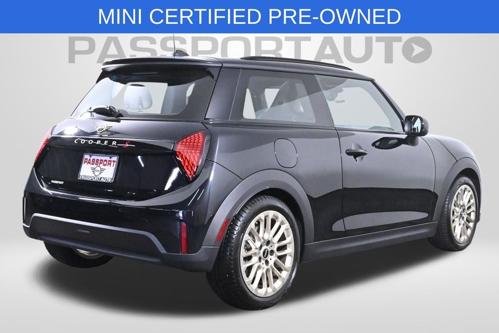 2025 MINI Cooper S Signature Plus Hardtop 2 Door