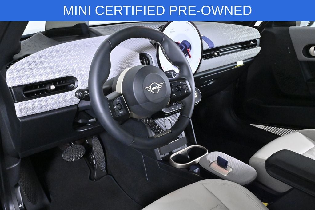 2025 MINI Cooper S Signature Plus Hardtop 2 Door