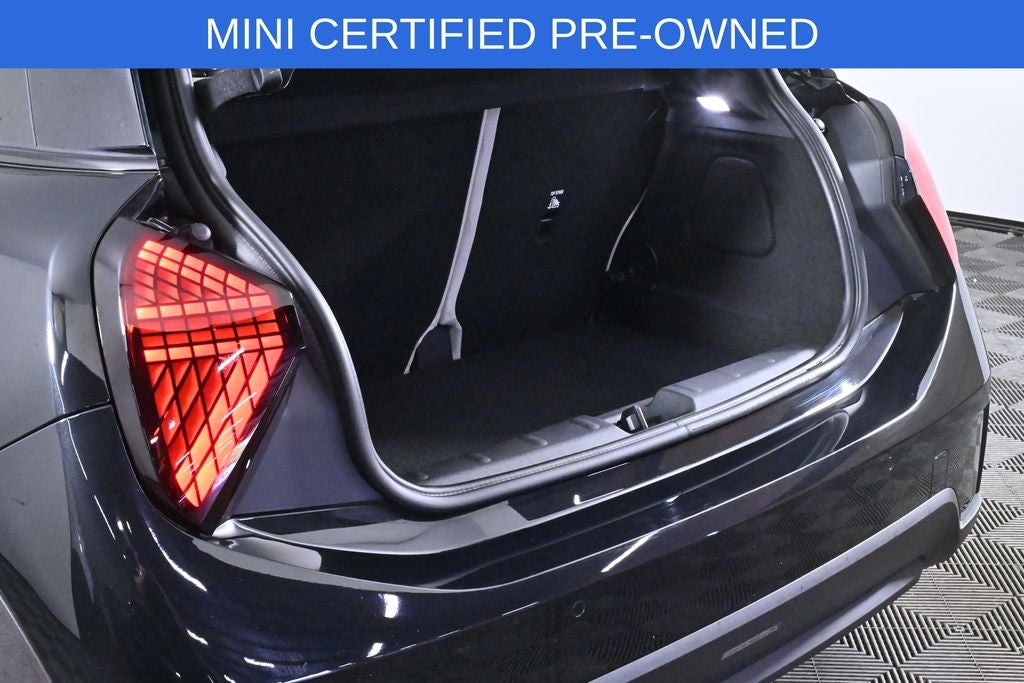 2025 MINI Cooper S Signature Plus Hardtop 2 Door