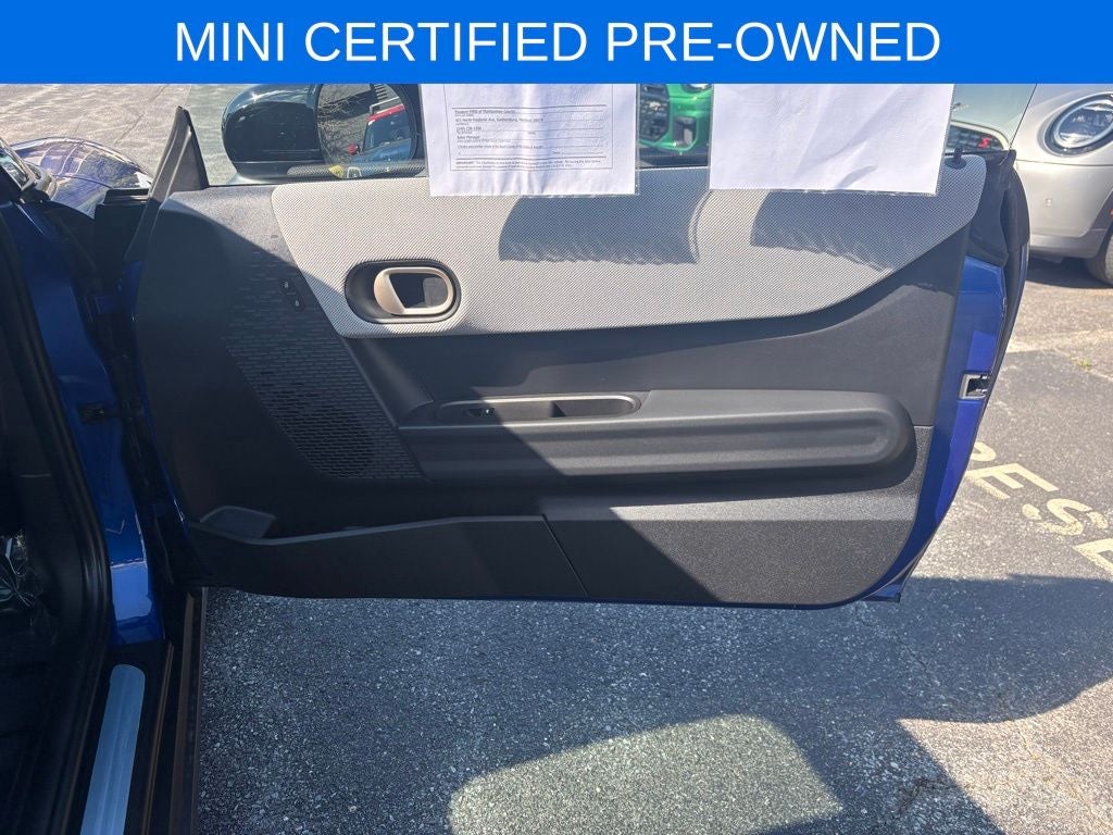 2025 MINI Cooper S Iconic