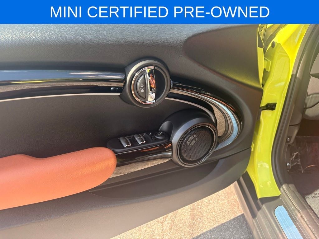 2024 MINI Cooper S Iconic