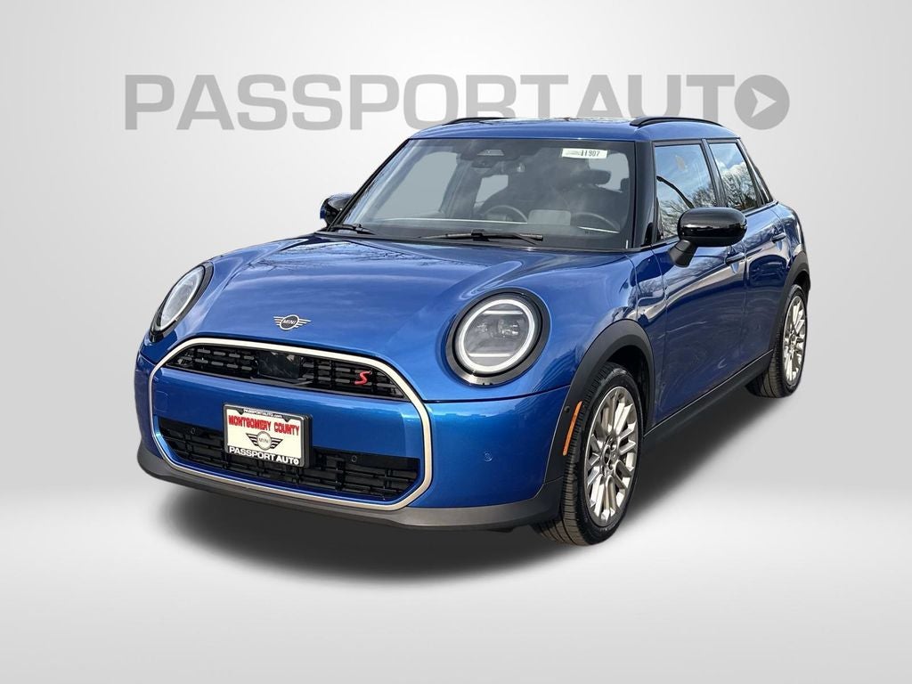 2025 MINI Cooper S Signature Plus Hardtop 4 Door