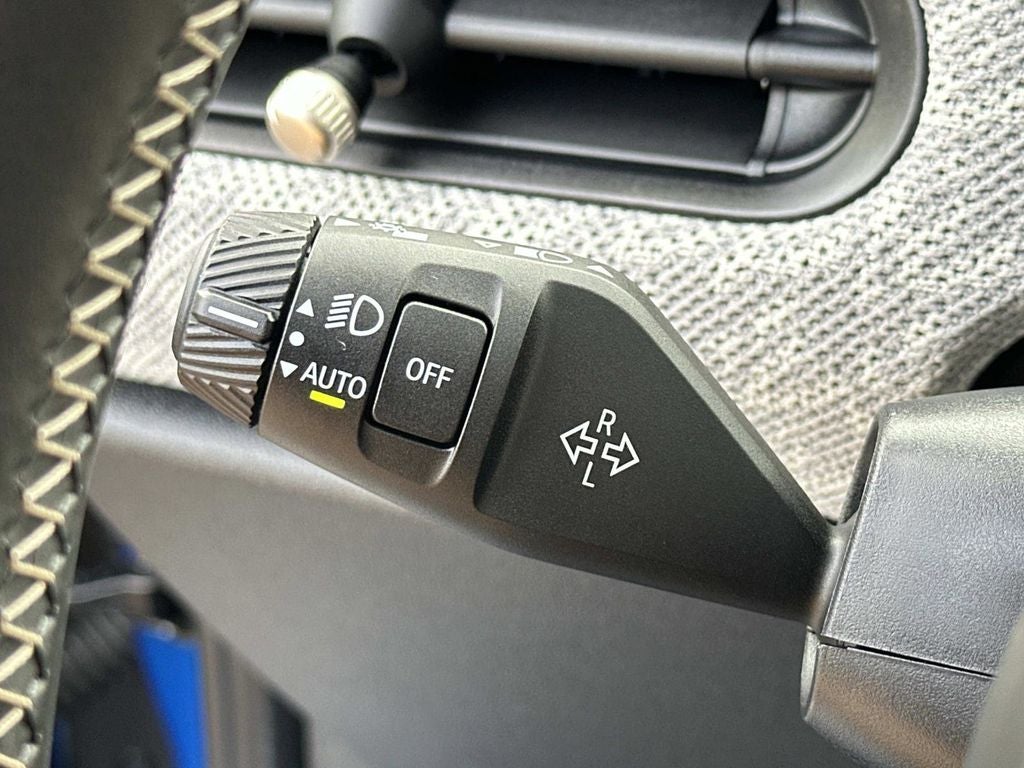 2025 MINI Cooper S Signature Plus Hardtop 4 Door