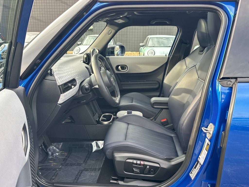 2025 MINI Cooper S Signature Plus Hardtop 4 Door