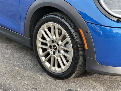 2025 MINI Cooper S Signature Plus Hardtop 4 Door