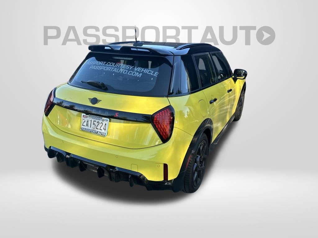 2026 MINI Cooper S Iconic