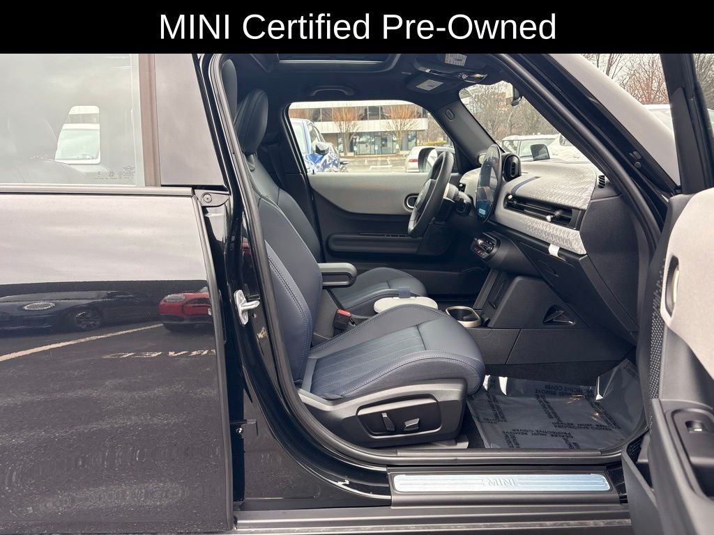 2025 MINI Cooper S Signature Plus Hardtop 4 Door