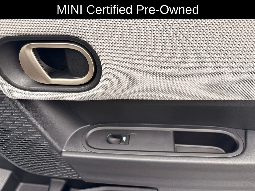 2025 MINI Cooper S Signature Plus Hardtop 4 Door