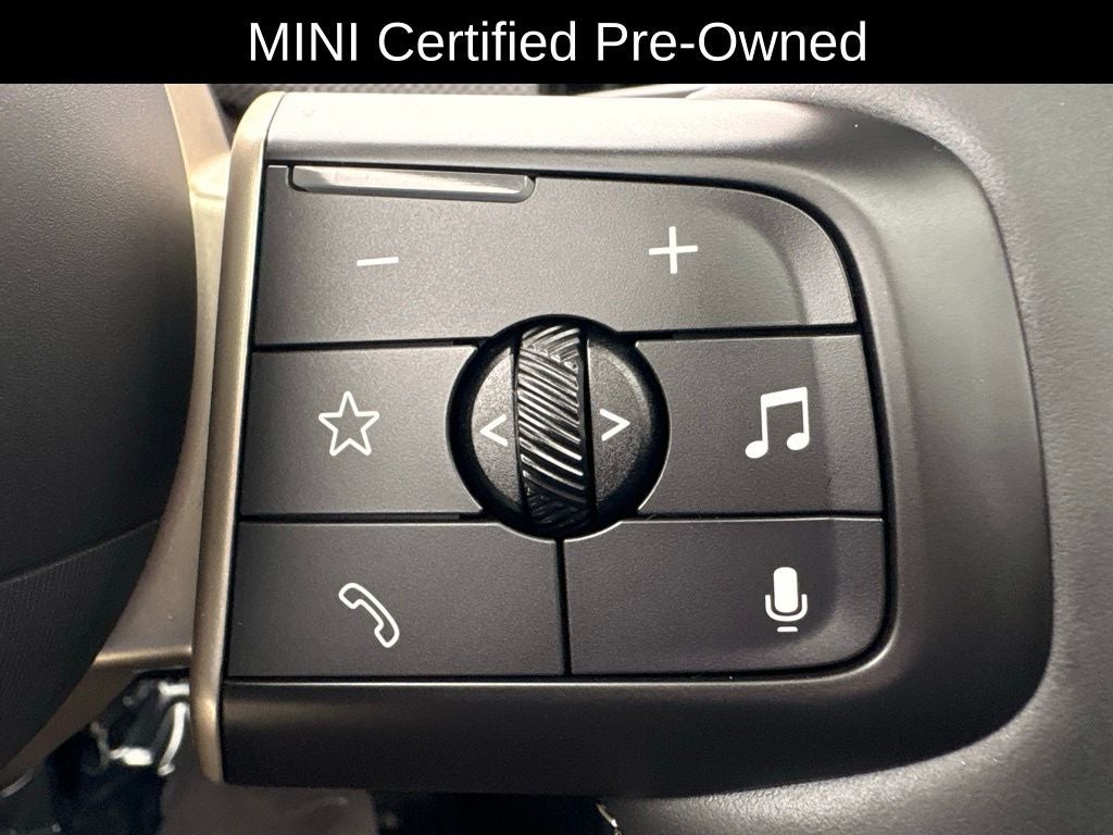 2025 MINI Cooper S Signature Plus Hardtop 4 Door