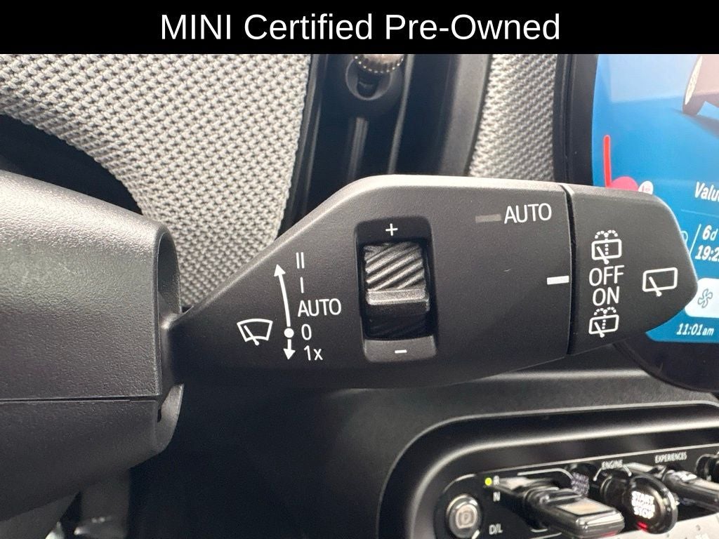 2025 MINI Cooper S Signature Plus Hardtop 4 Door