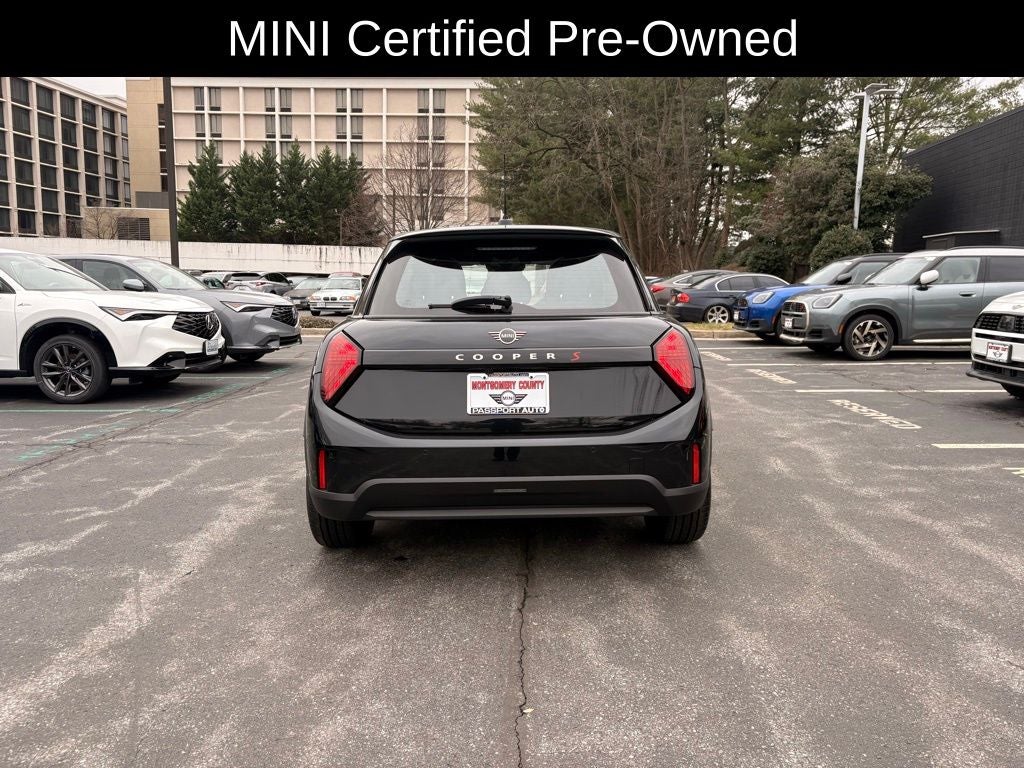 2025 MINI Cooper S Signature Plus Hardtop 4 Door
