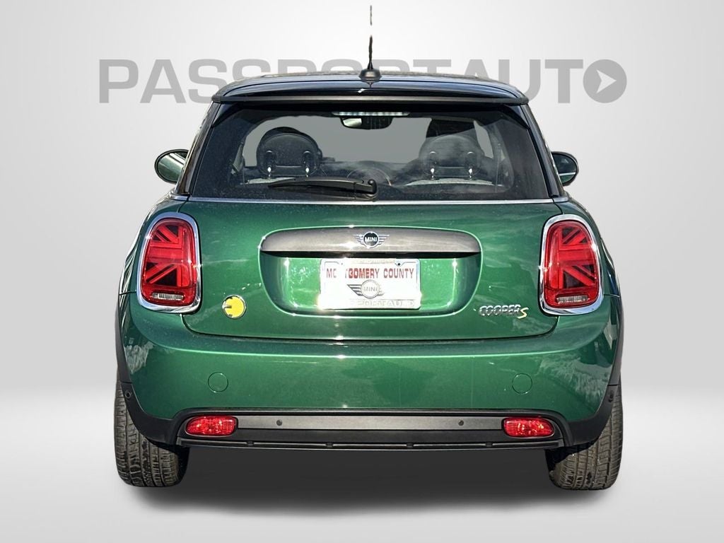 2021 MINI Cooper SE Electric Signature Plus Hardtop 2 Door