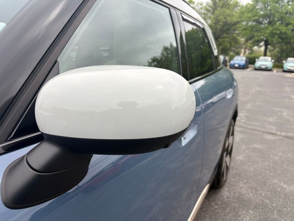 2025 MINI Cooper S Countryman Iconic