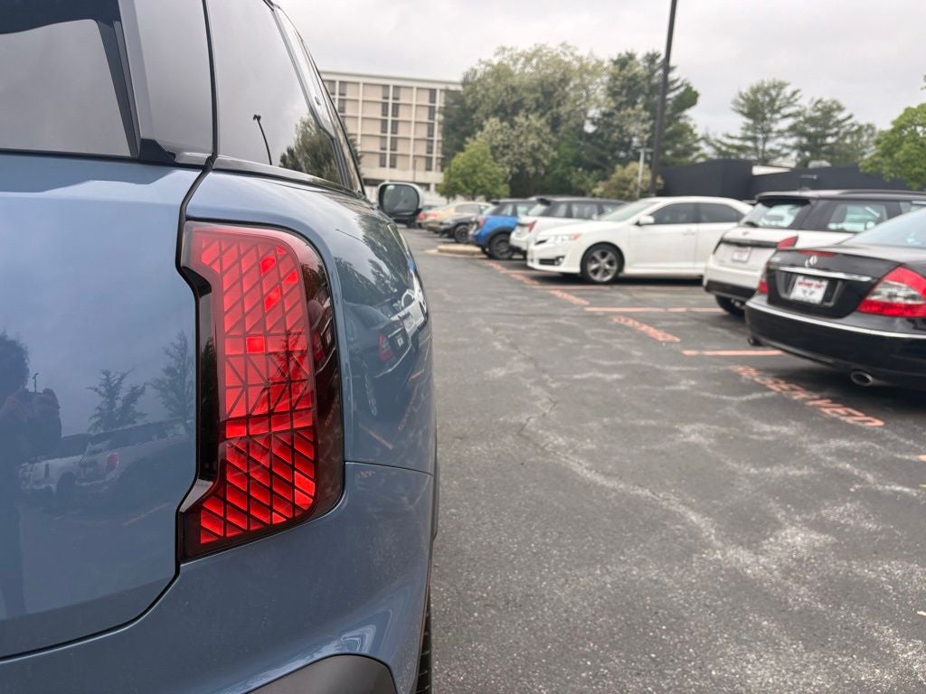 2025 MINI Cooper S Countryman Iconic