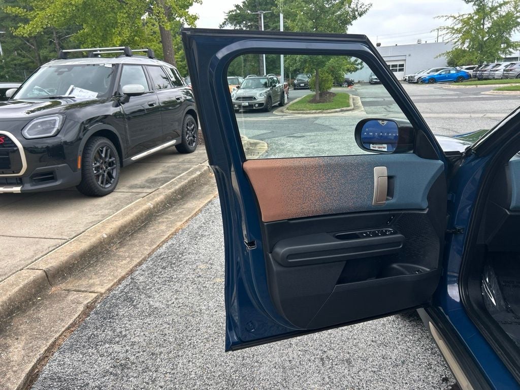 2025 MINI Cooper Countryman Signature Plus ALL4