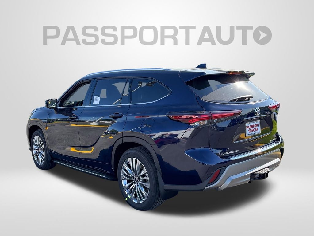 2026 Toyota Highlander Hybrid Platinum