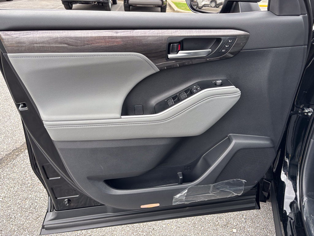 2026 Toyota Highlander Limited
