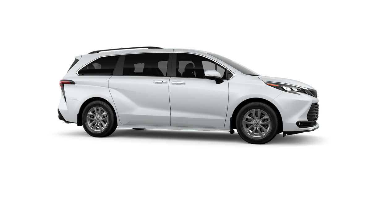 2026 Toyota Sienna XLE