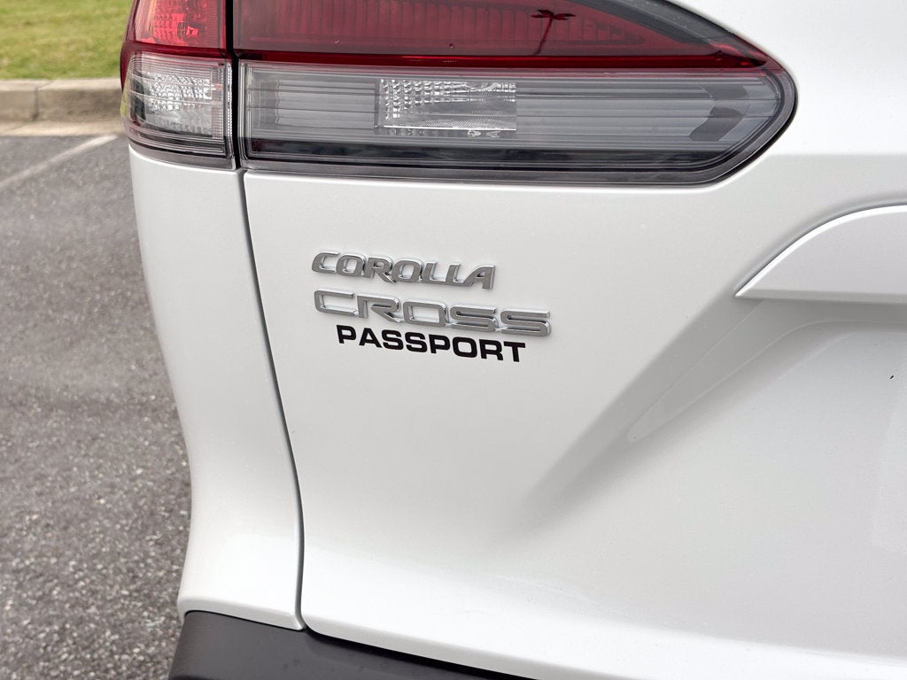 2026 Toyota Corolla Cross L - Photo 6