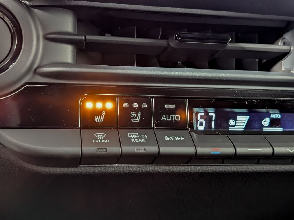 2026 Toyota Toyota Crown XLE