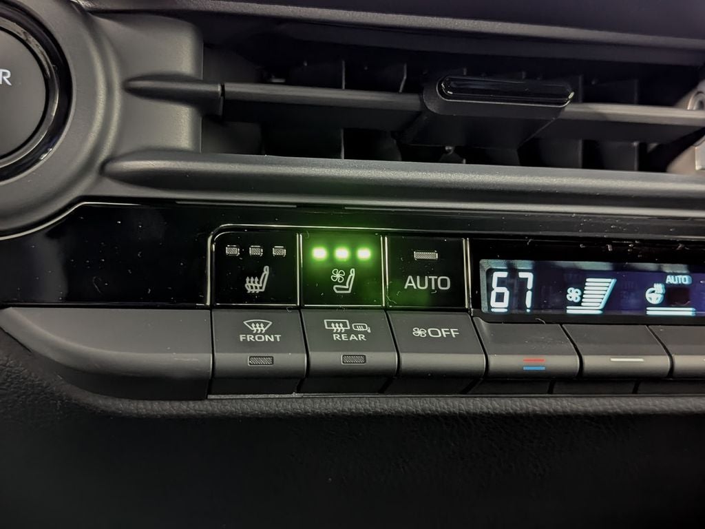 2026 Toyota Toyota Crown XLE