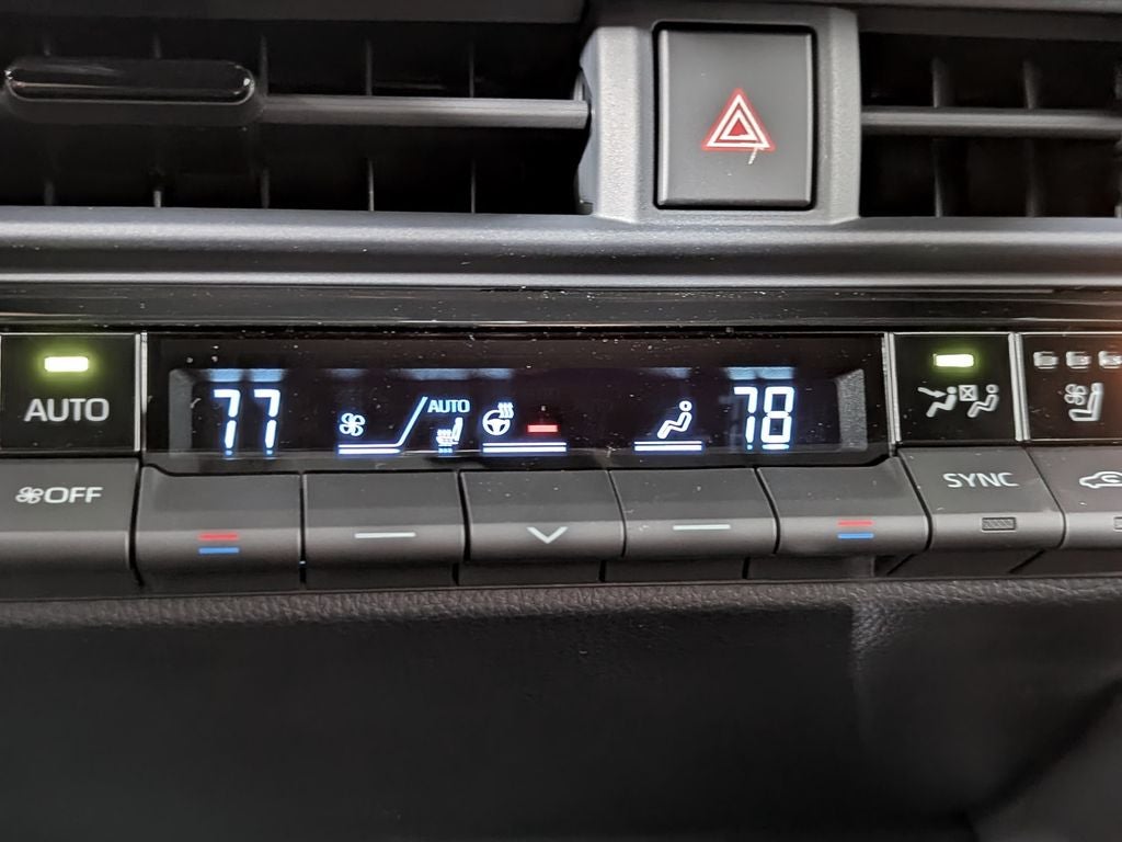 2026 Toyota Toyota Crown Signia Limited