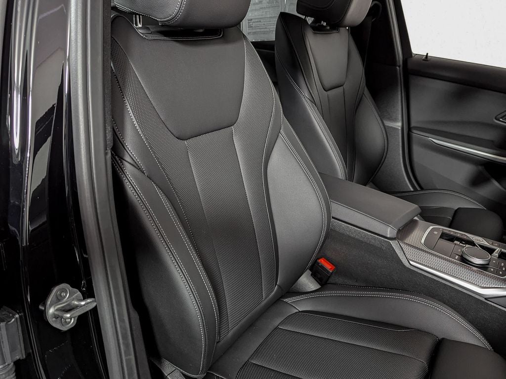 2025 BMW 3 Series 330i xDrive