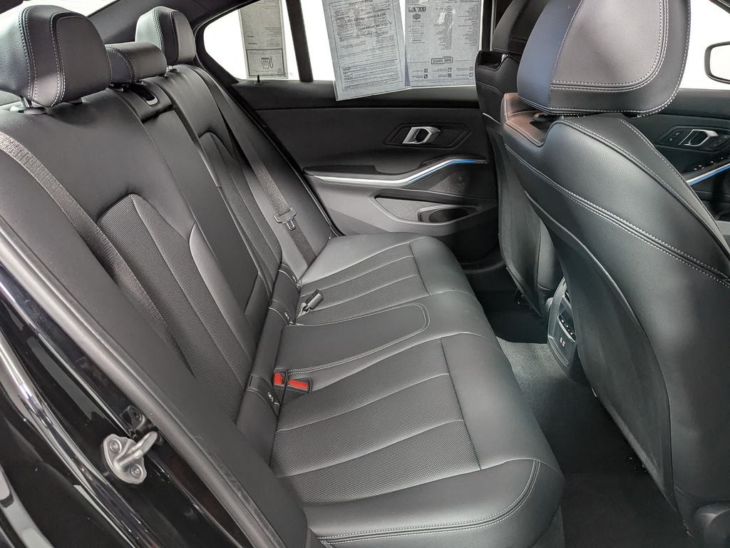 2025 BMW 3 Series 330i xDrive