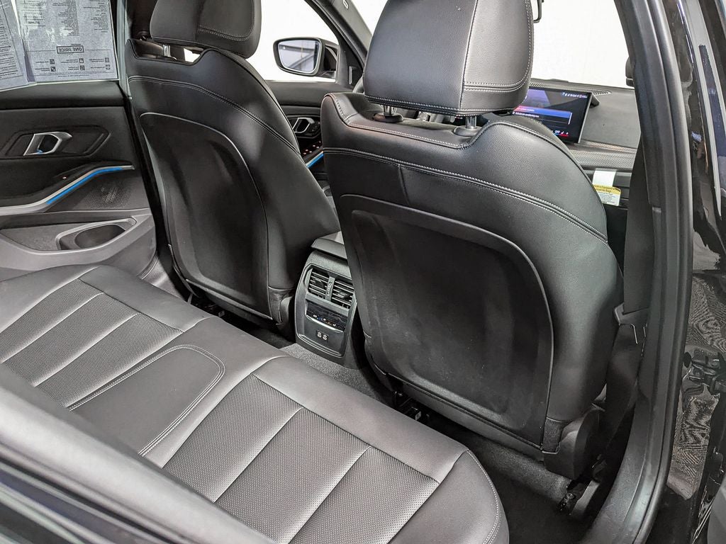 2025 BMW 3 Series 330i xDrive