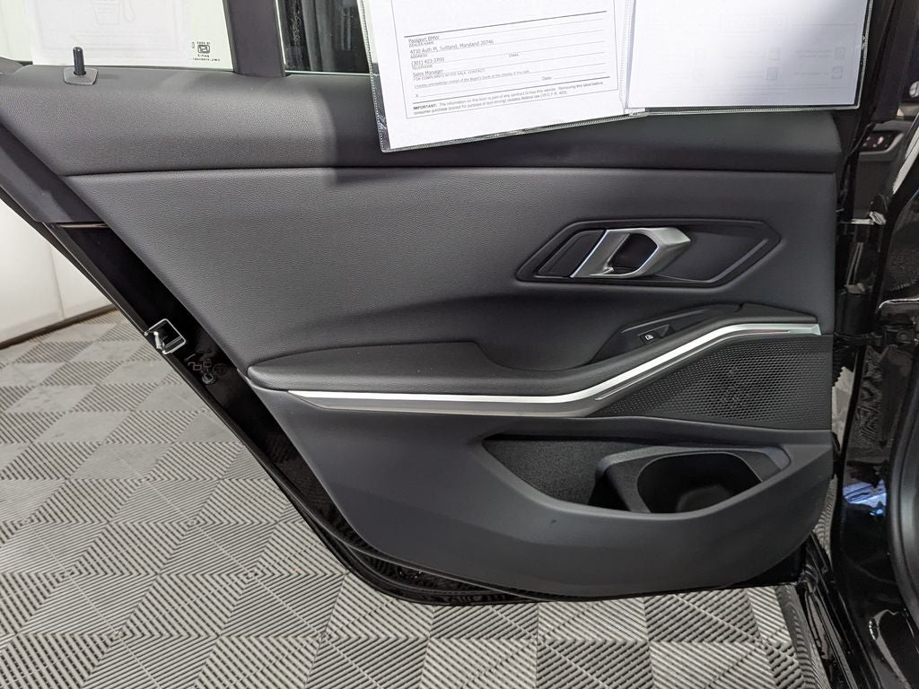 2025 BMW 3 Series 330i xDrive