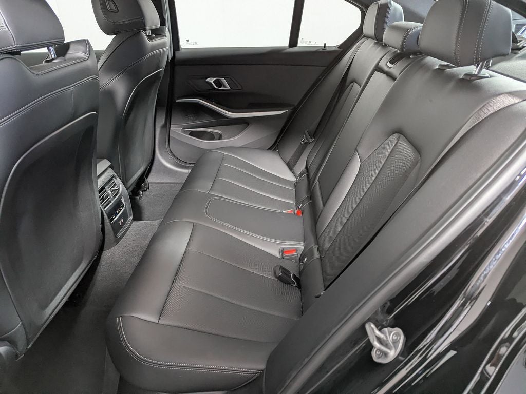 2025 BMW 3 Series 330i xDrive