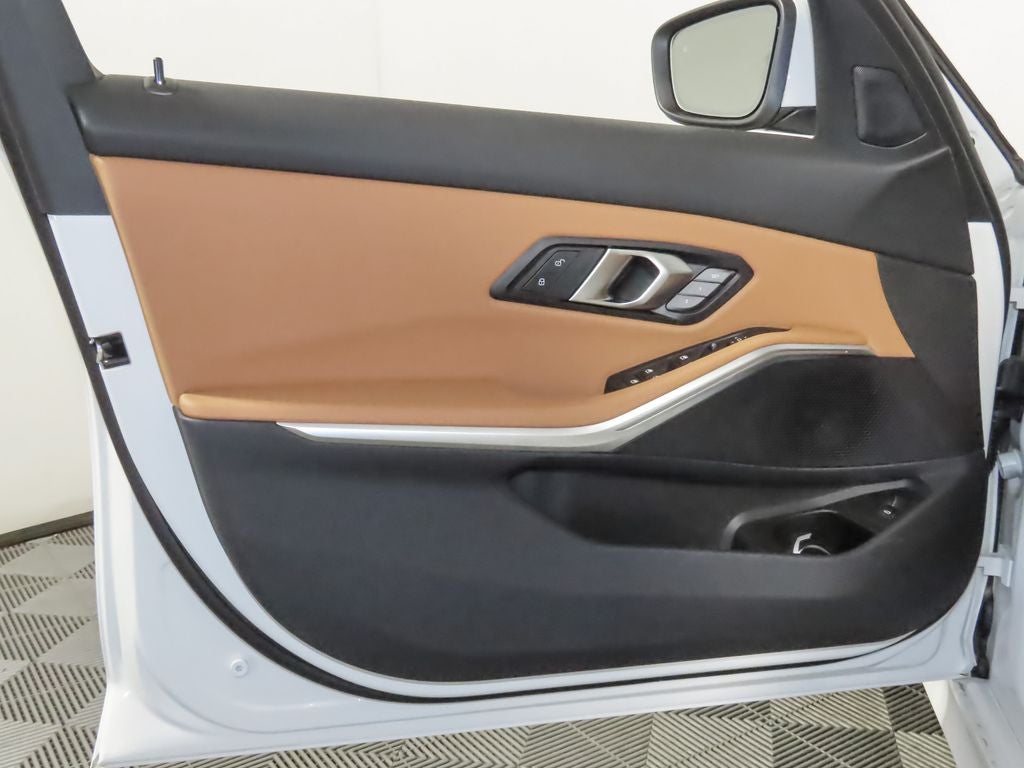 2025 BMW 3 Series 330i xDrive