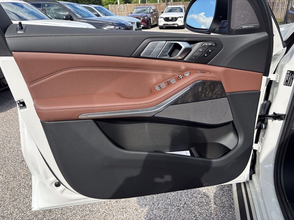 2027 BMW X7 xDrive40i