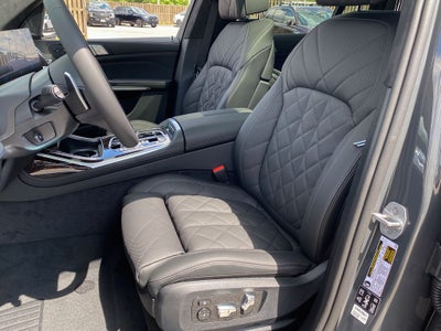 2027 BMW X7 xDrive40i