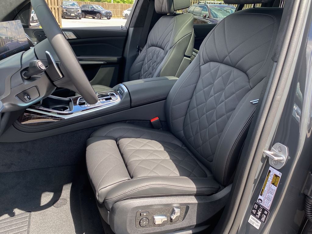 2027 BMW X7 xDrive40i