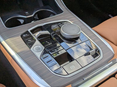 2027 BMW X7 xDrive40i