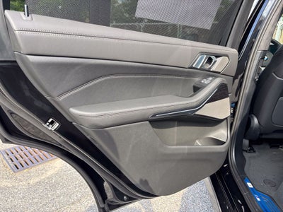 2027 BMW X7 xDrive40i